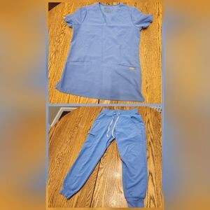 Figs XS Blue Shirt And Pant Scrub Set.